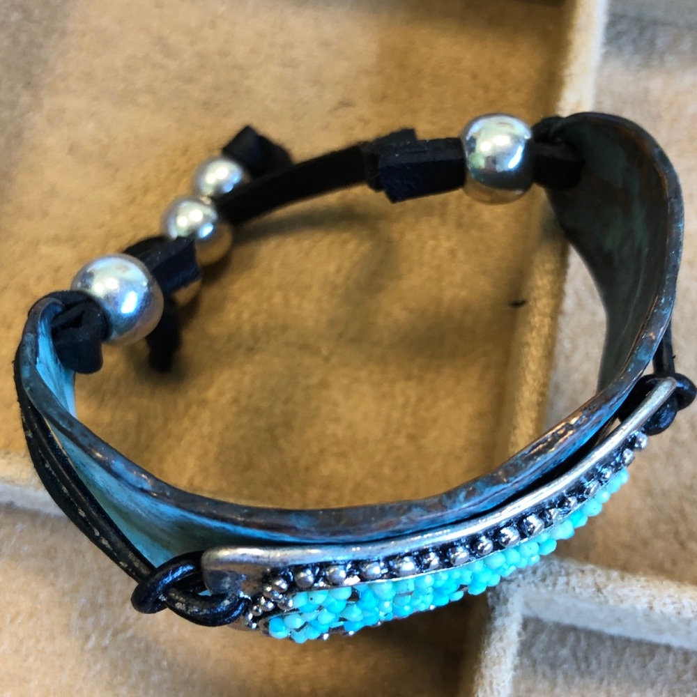 Cuff Heart Bracelet Silver & Patina Metal - Picture 5 of 6